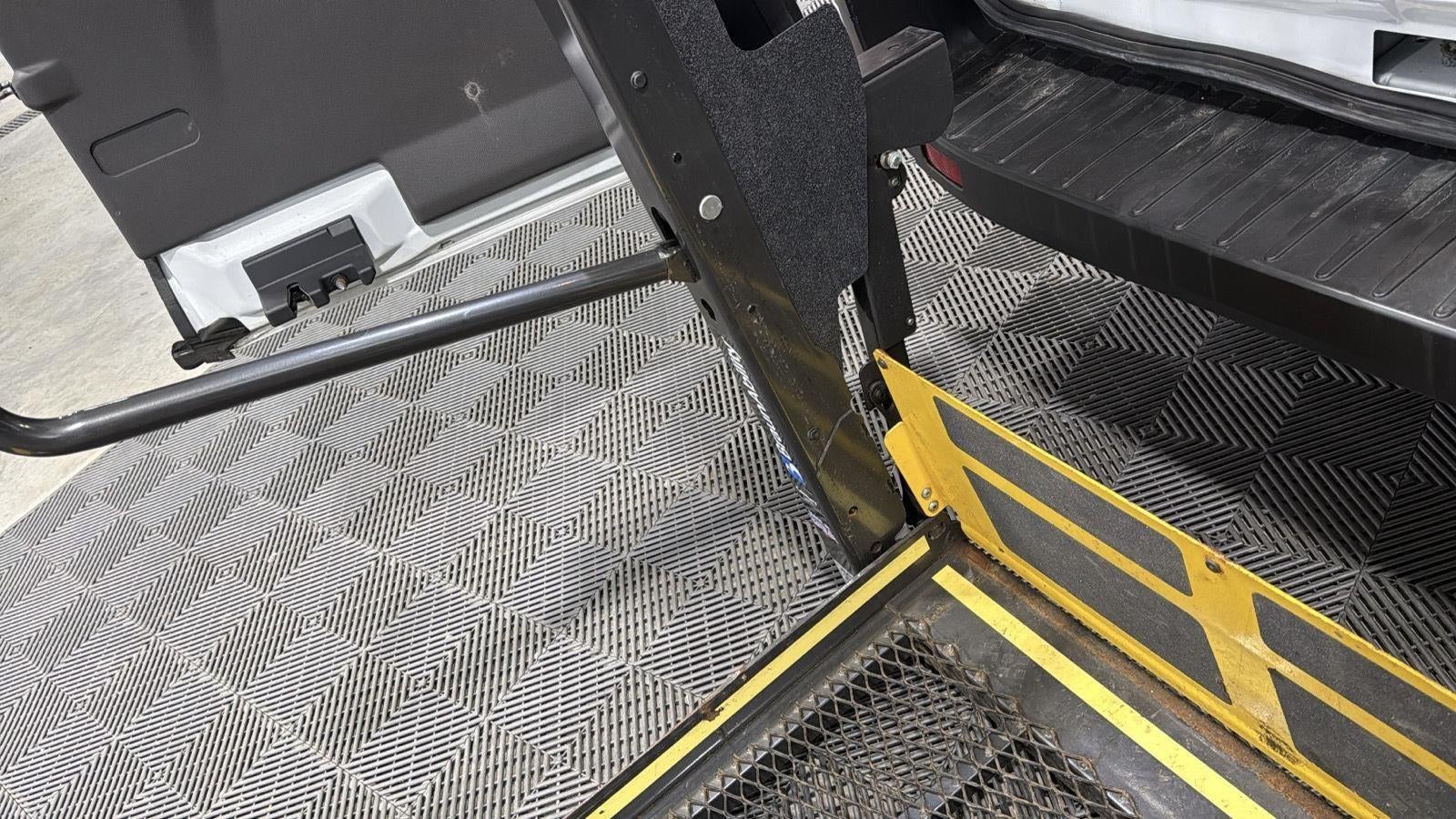 2020 Ford Transit-350 Passenger Van XL