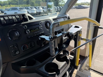 2019 Ford E-450 Cutaway E-450 DRW 158' WB