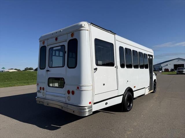 2019 Ford E-450 Cutaway E-450 DRW 158' WB