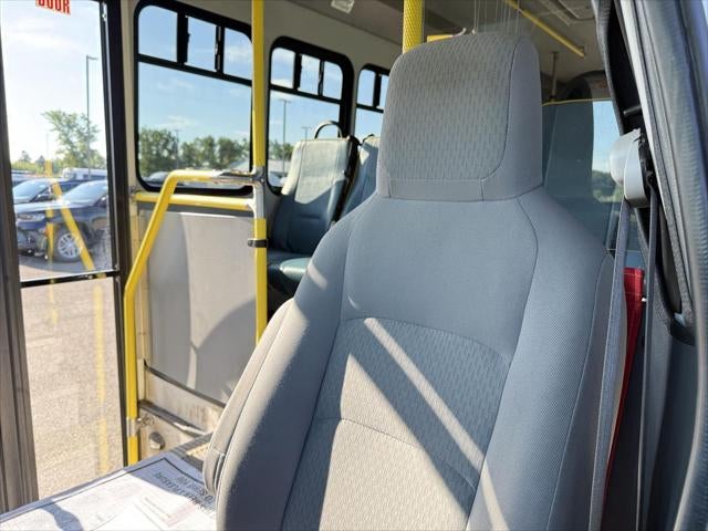 2019 Ford E-450 Cutaway E-450 DRW 158' WB