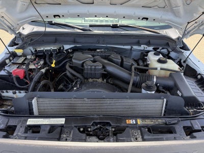 2015 Ford F-350 Chassis 2WD Reg Cab 165 WB 84 CA XL