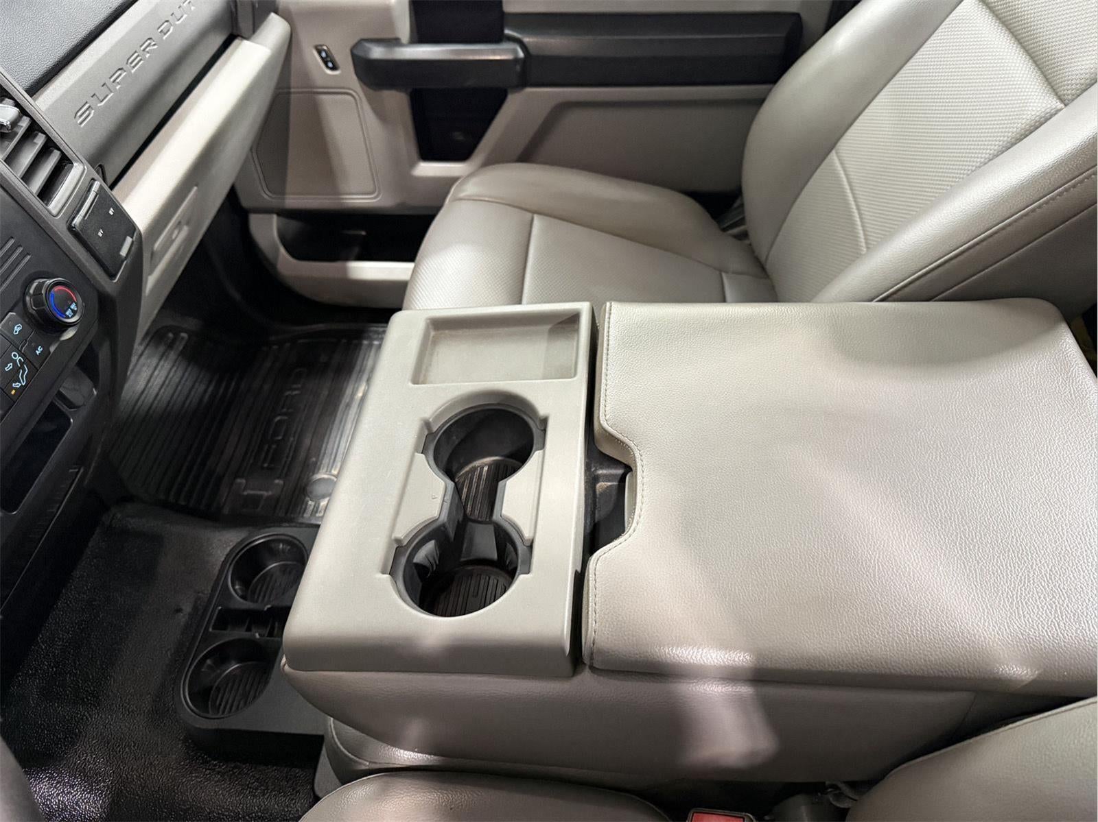 2018 Ford F-350 Chassis XL