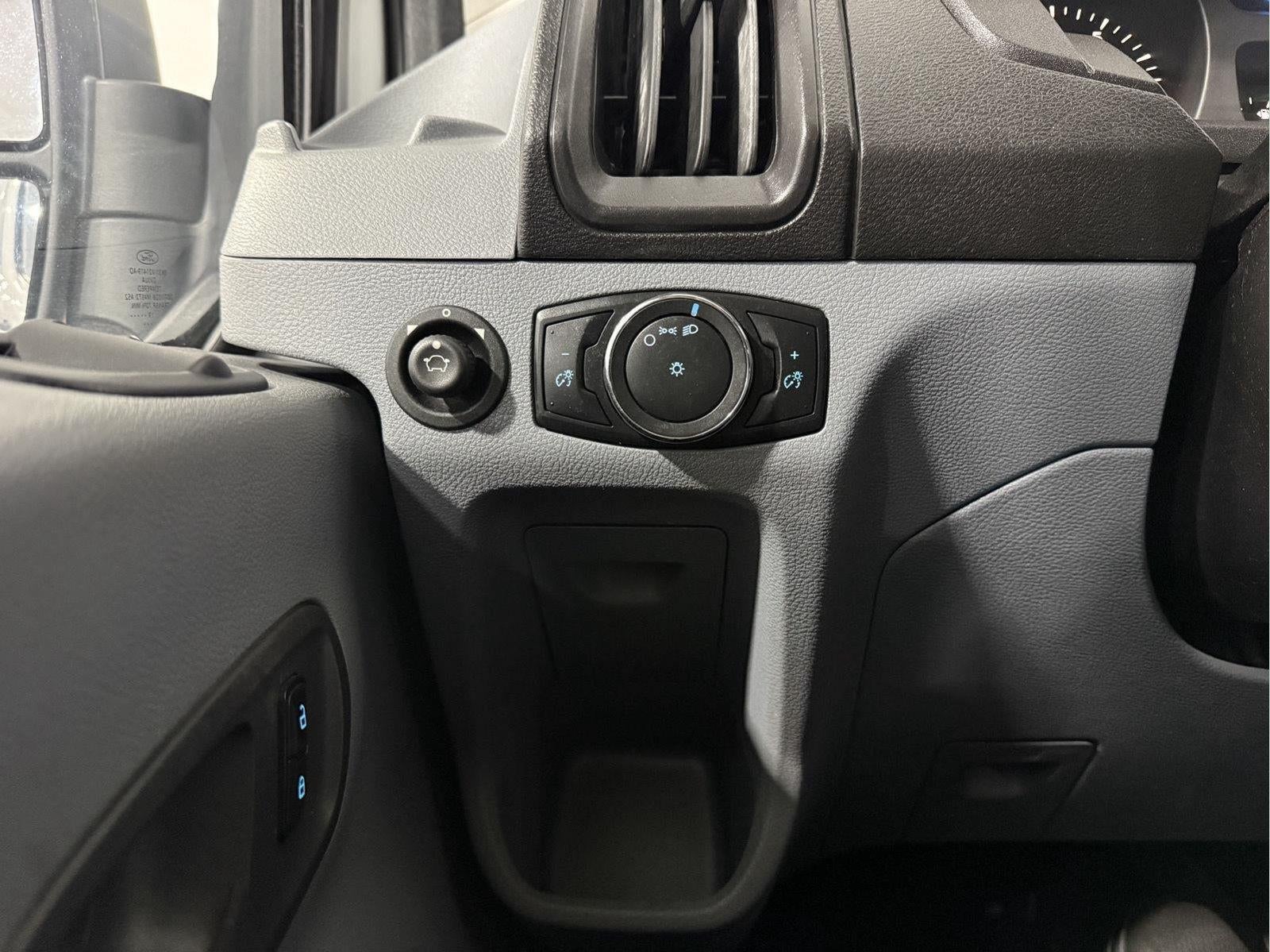 2019 Ford Transit 150 XL