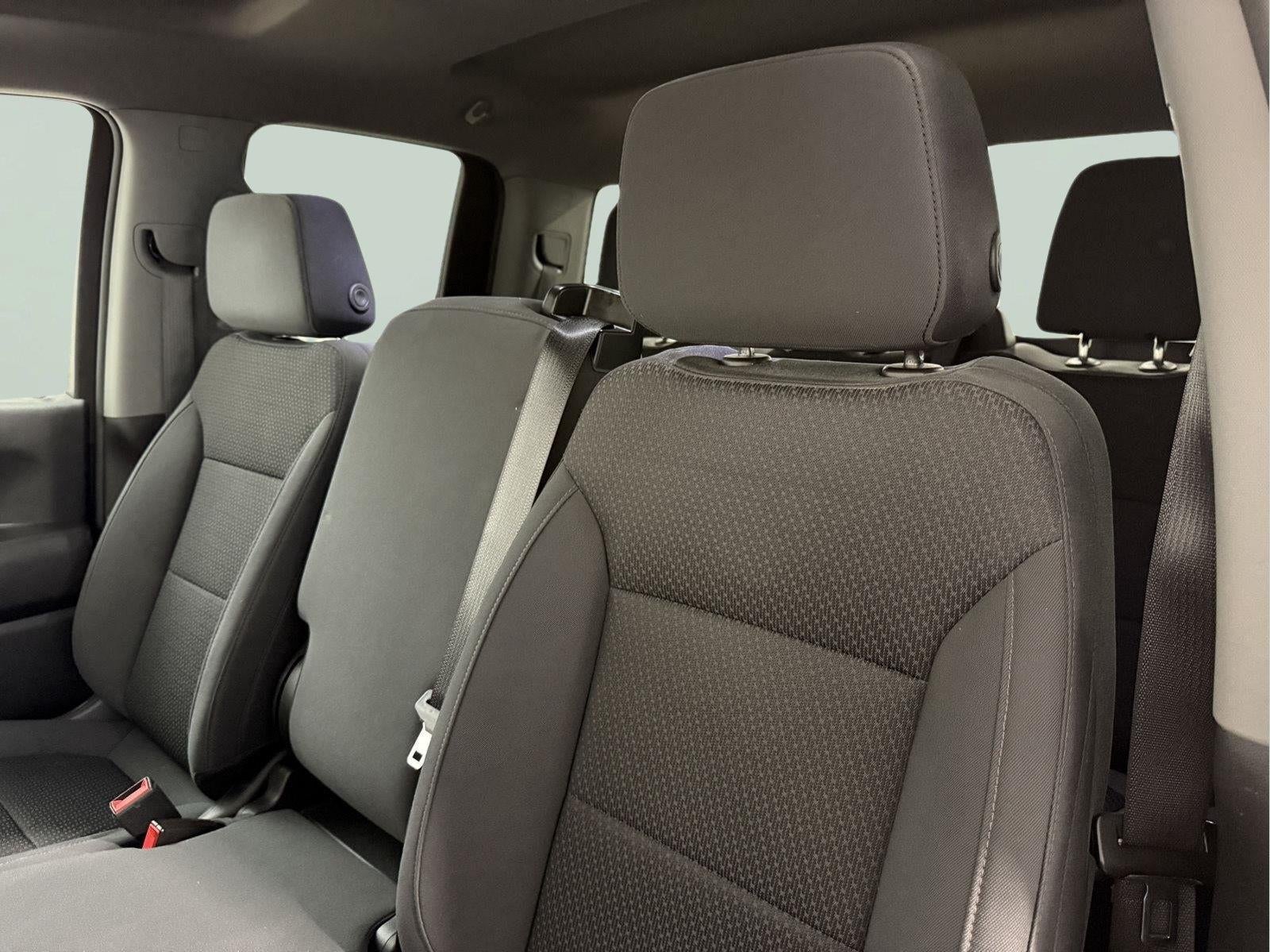 2021 Chevrolet Silverado 1500 4WD Double Cab Standard Bed Custom