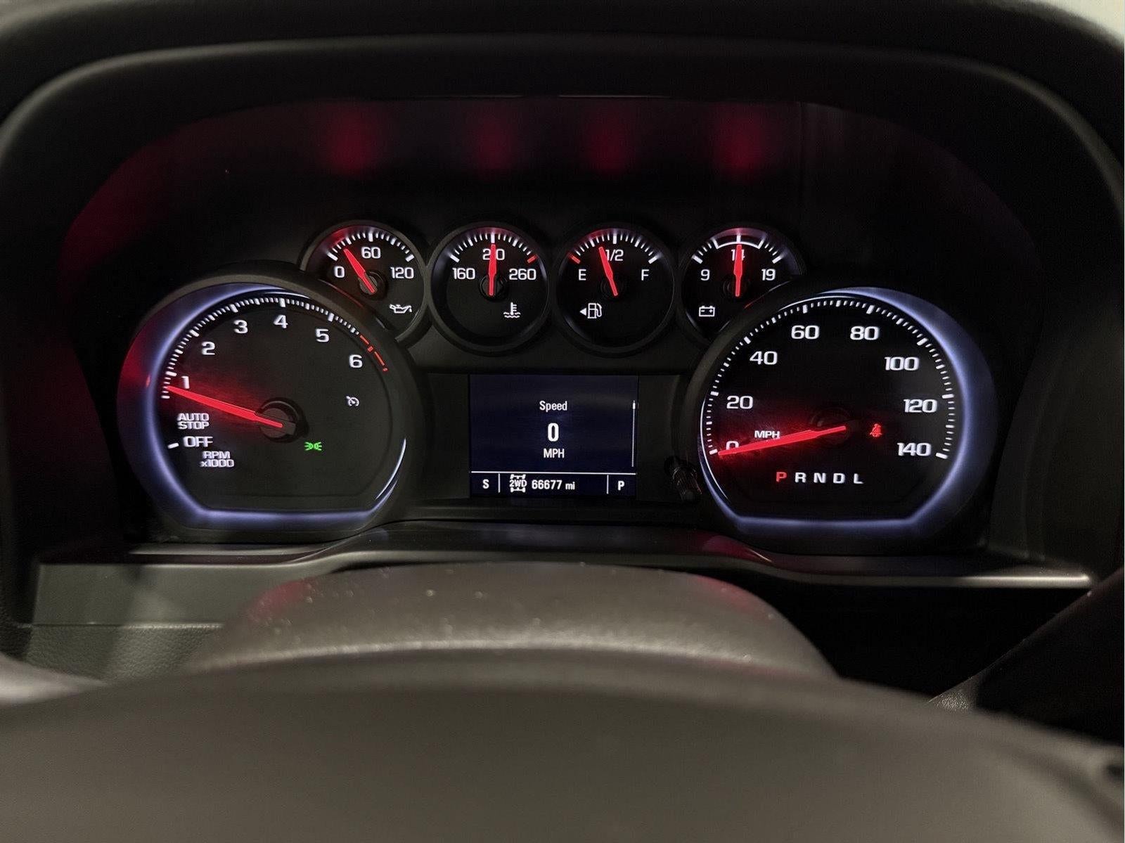 2021 Chevrolet Silverado 1500 4WD Double Cab Standard Bed Custom
