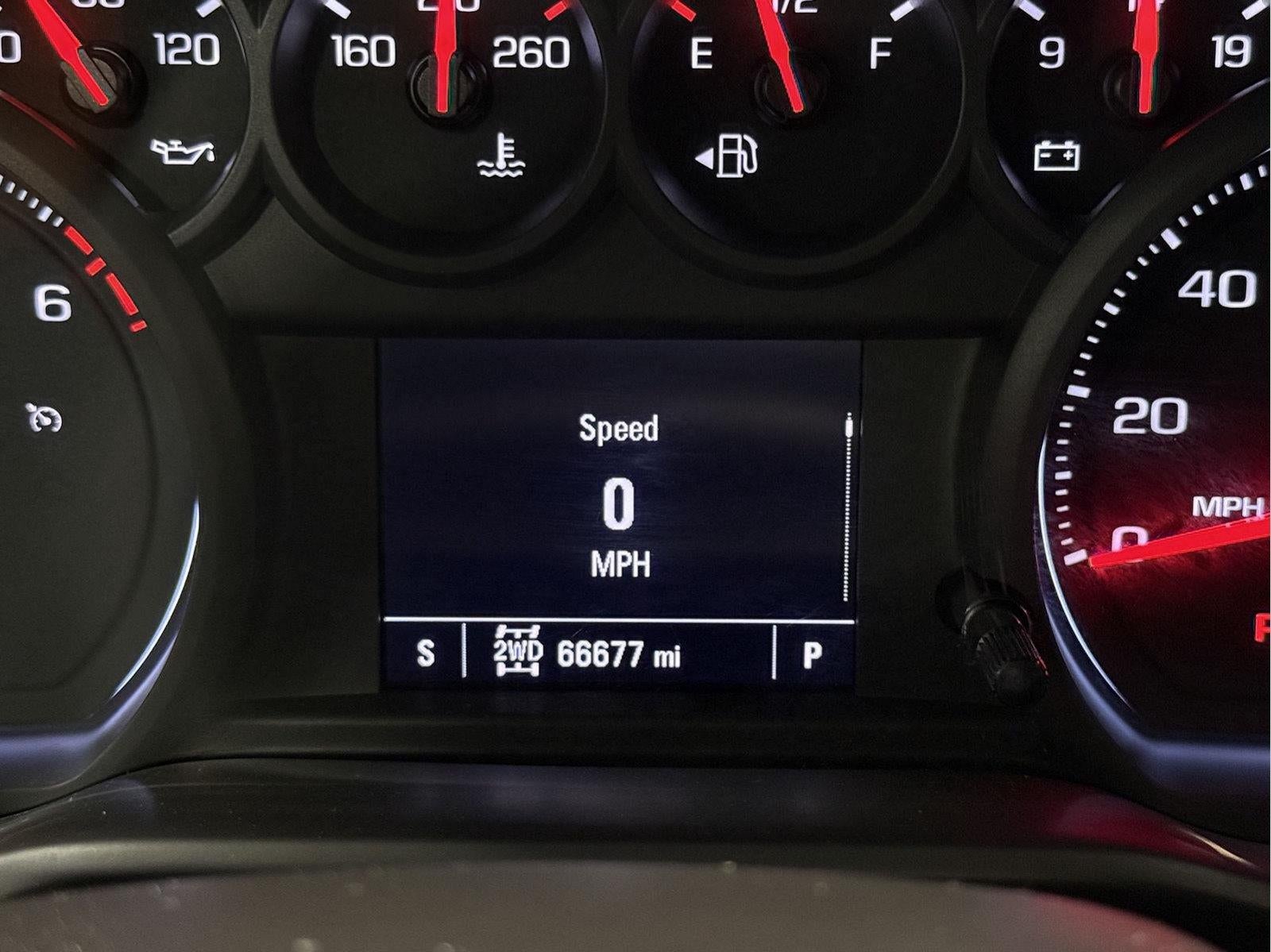 2021 Chevrolet Silverado 1500 4WD Double Cab Standard Bed Custom
