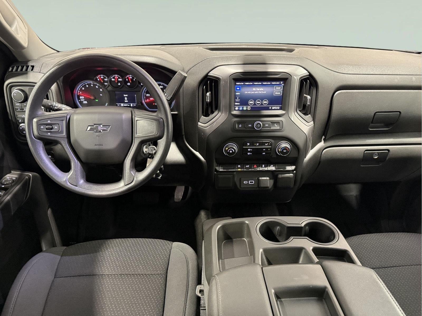 2021 Chevrolet Silverado 1500 4WD Double Cab Standard Bed Custom