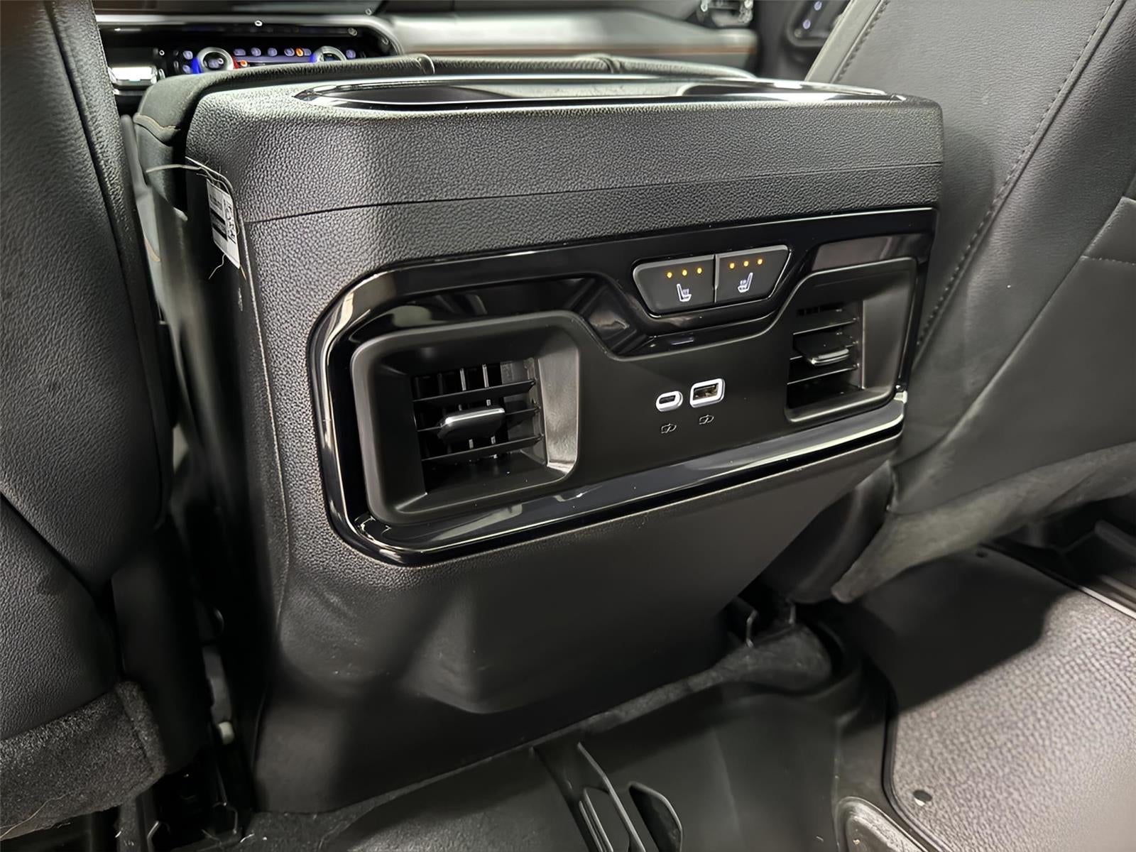 2025 GMC Sierra 2500HD 4WD Crew Cab Standard Bed AT4