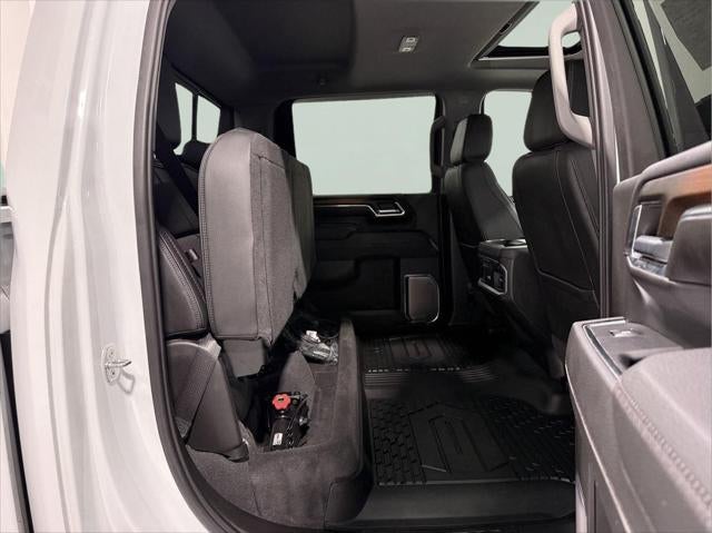 2024 GMC Sierra 2500HD 4WD Crew Cab Standard Bed Denali