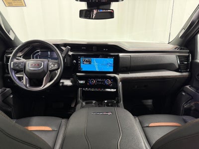 2025 GMC Sierra 2500HD 4WD Crew Cab Standard Bed AT4