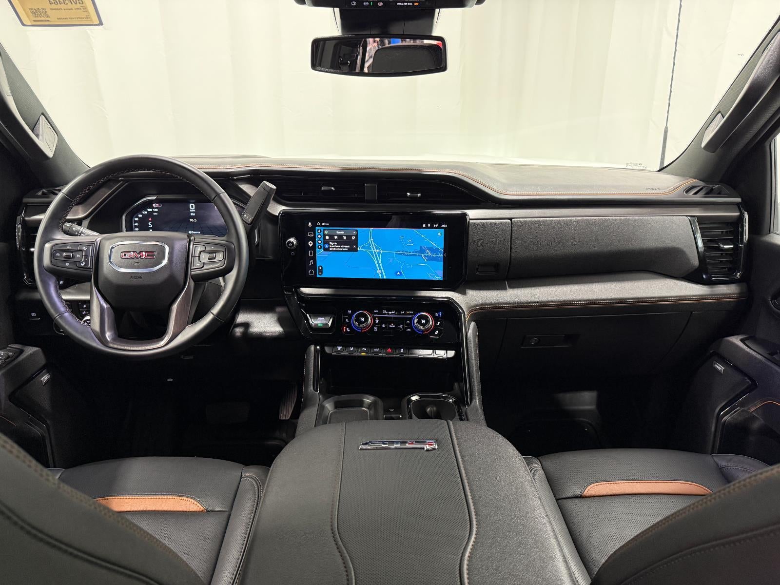 2025 GMC Sierra 2500HD 4WD Crew Cab Standard Bed AT4