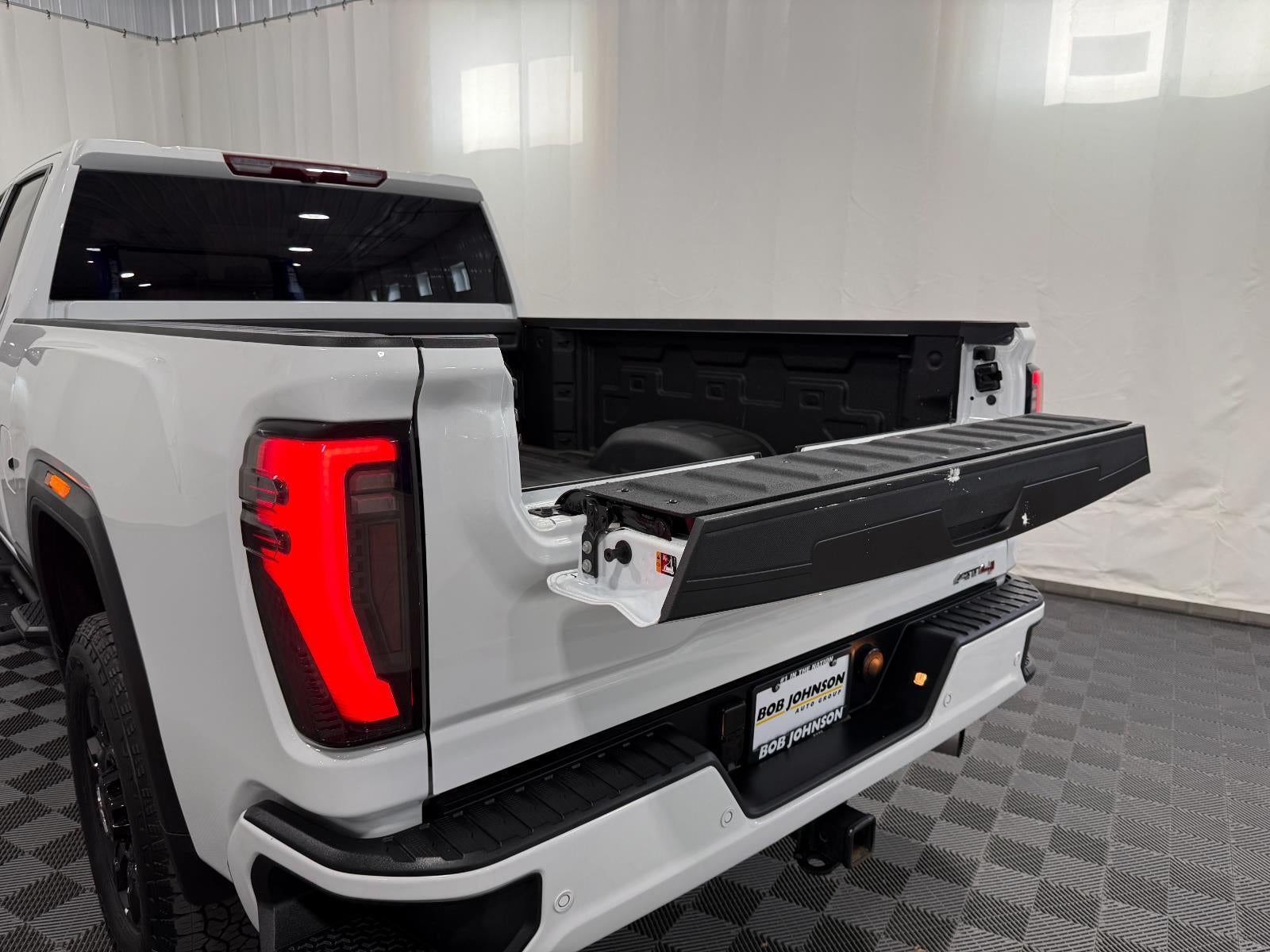 2025 GMC Sierra 2500HD 4WD Crew Cab Standard Bed AT4