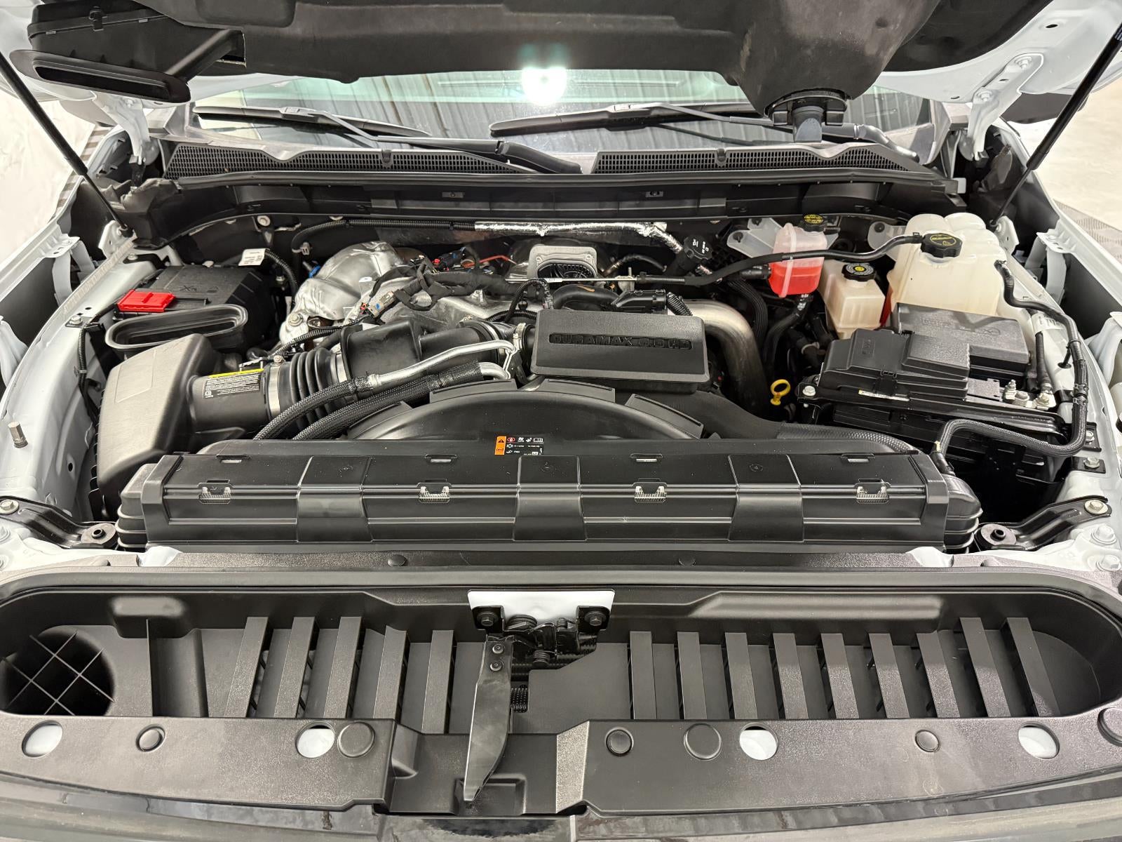 2025 GMC Sierra 2500HD 4WD Crew Cab Standard Bed AT4