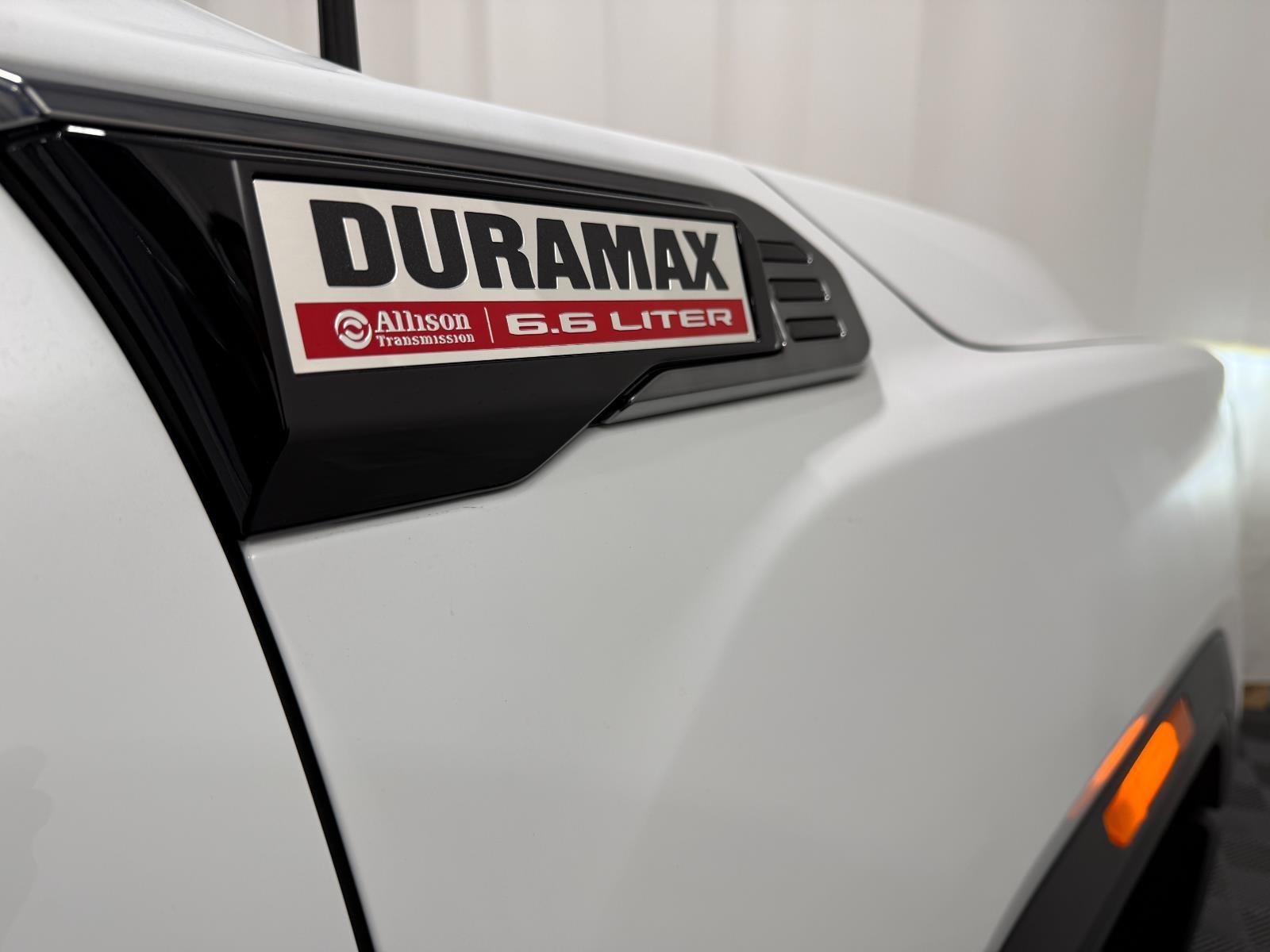 2025 GMC Sierra 2500HD 4WD Crew Cab Standard Bed AT4
