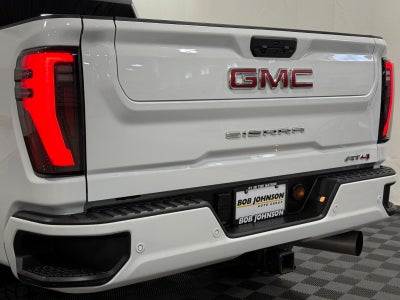 2025 GMC Sierra 2500HD 4WD Crew Cab Standard Bed AT4