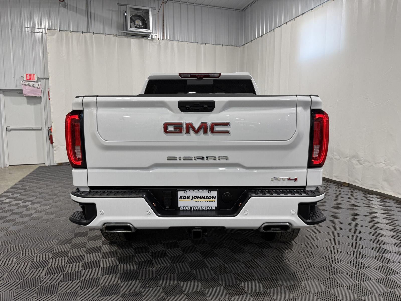 2025 GMC Sierra 1500 4WD Crew Cab Short Box AT4