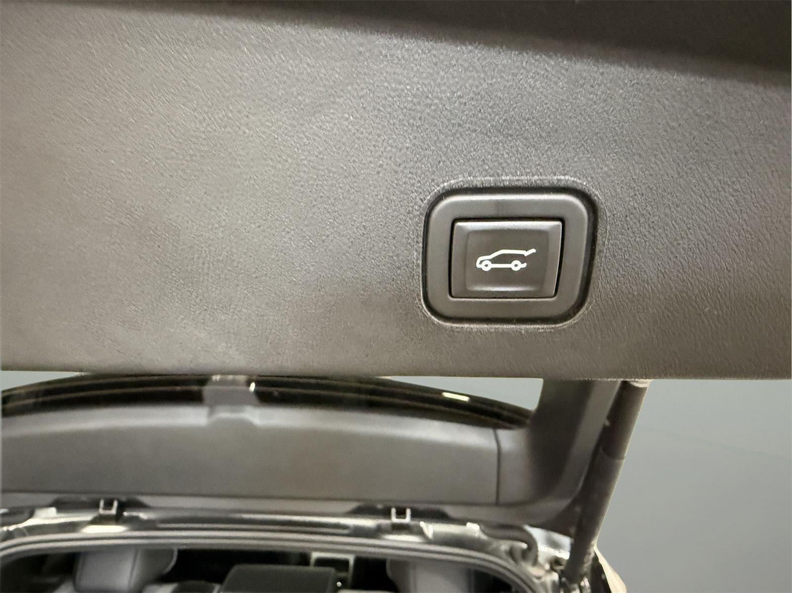 2024 Cadillac LYRIQ Tech RWD