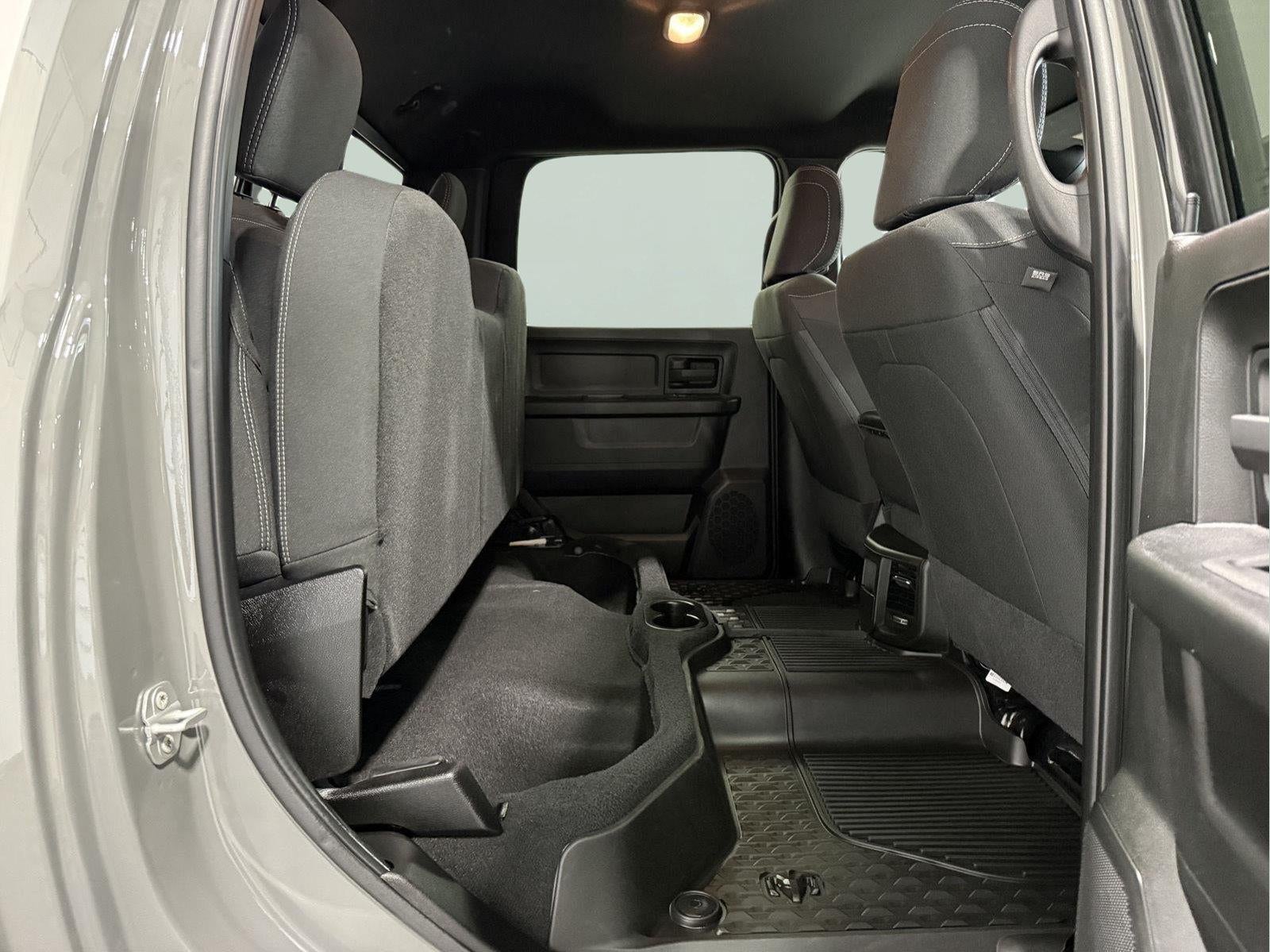 2026 RAM 2500 Black Express Crew Cab 4x4 6'4' Box