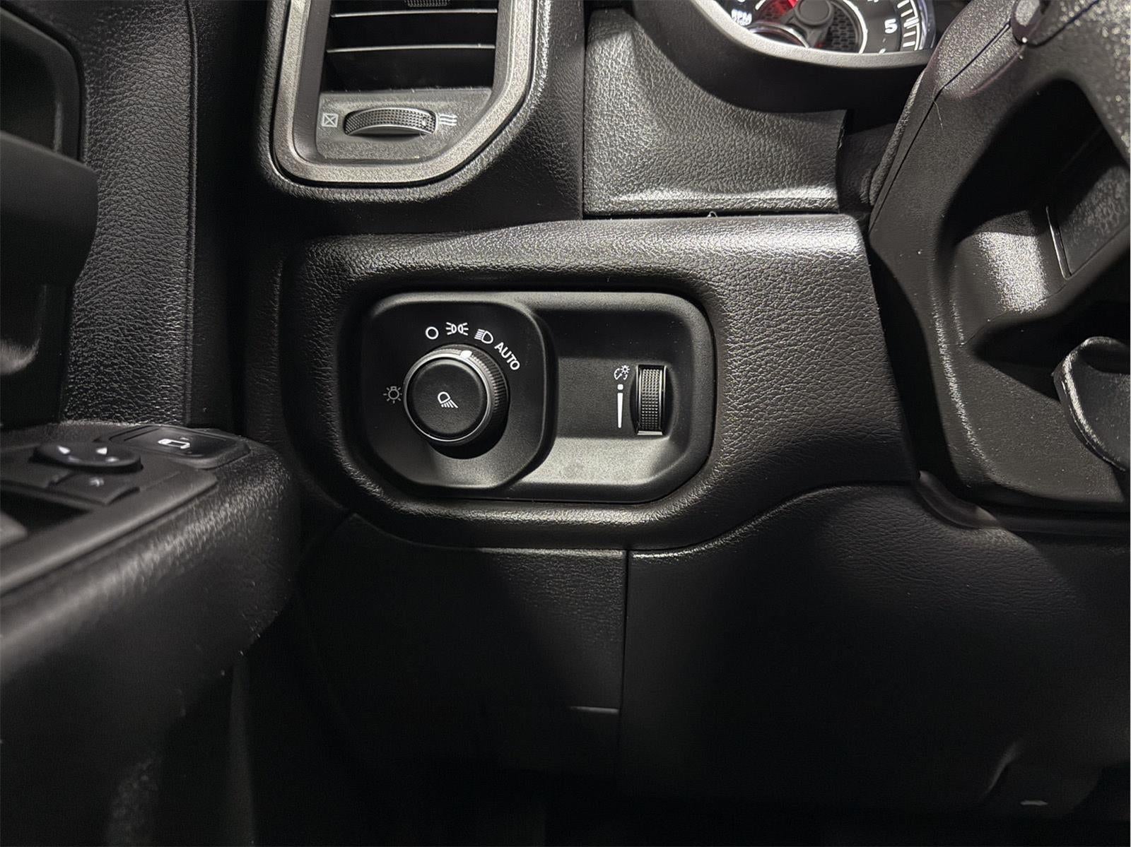2024 RAM 2500 Tradesman Crew Cab 4x4 6'4' Box