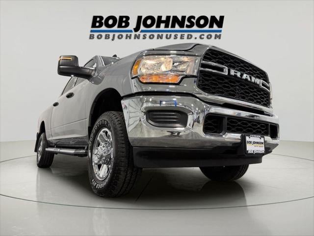 2024 RAM 2500 Tradesman Crew Cab 4x4 6'4' Box