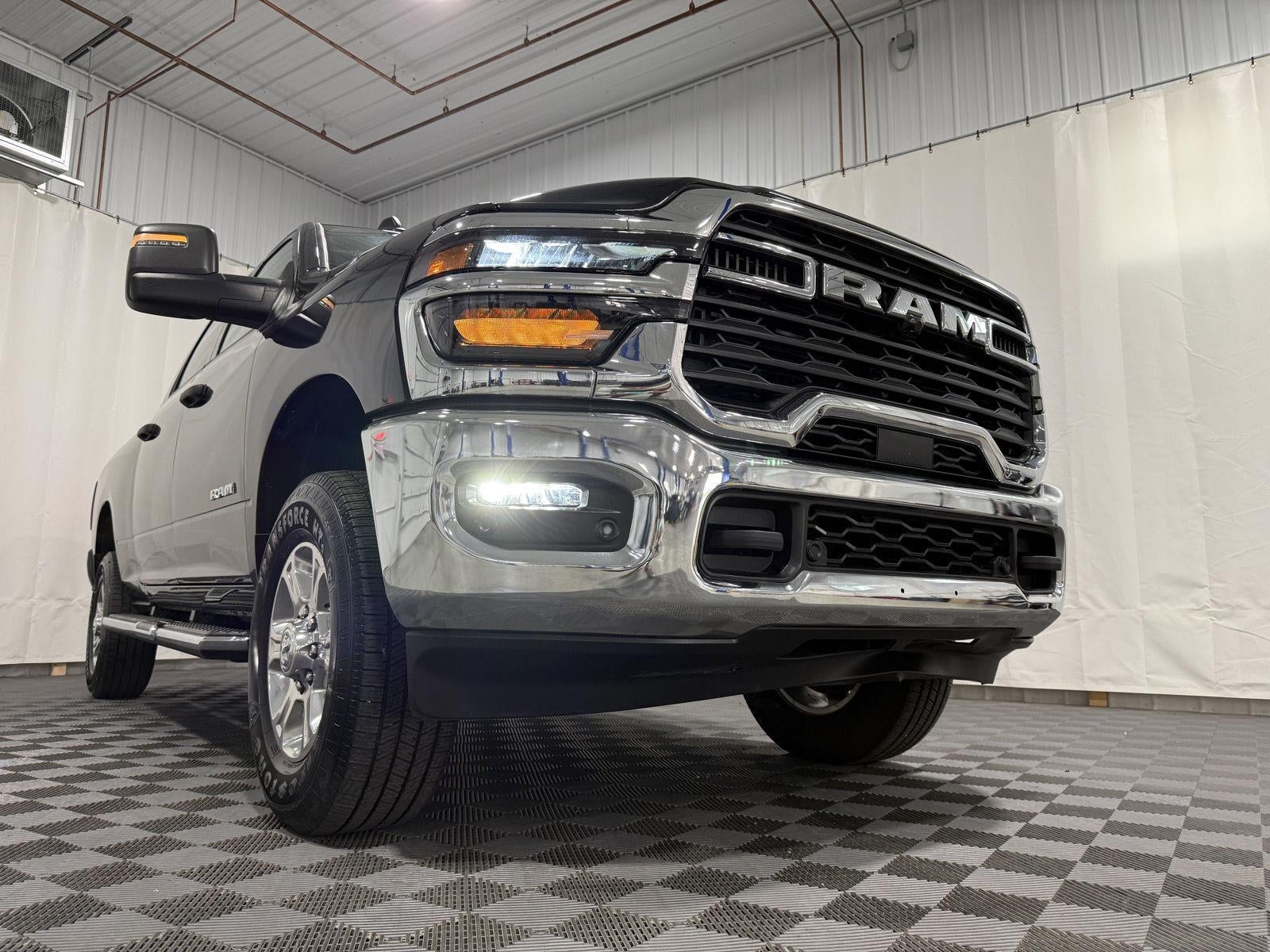 2026 RAM 2500 Big Horn/CHROME PACKAGE