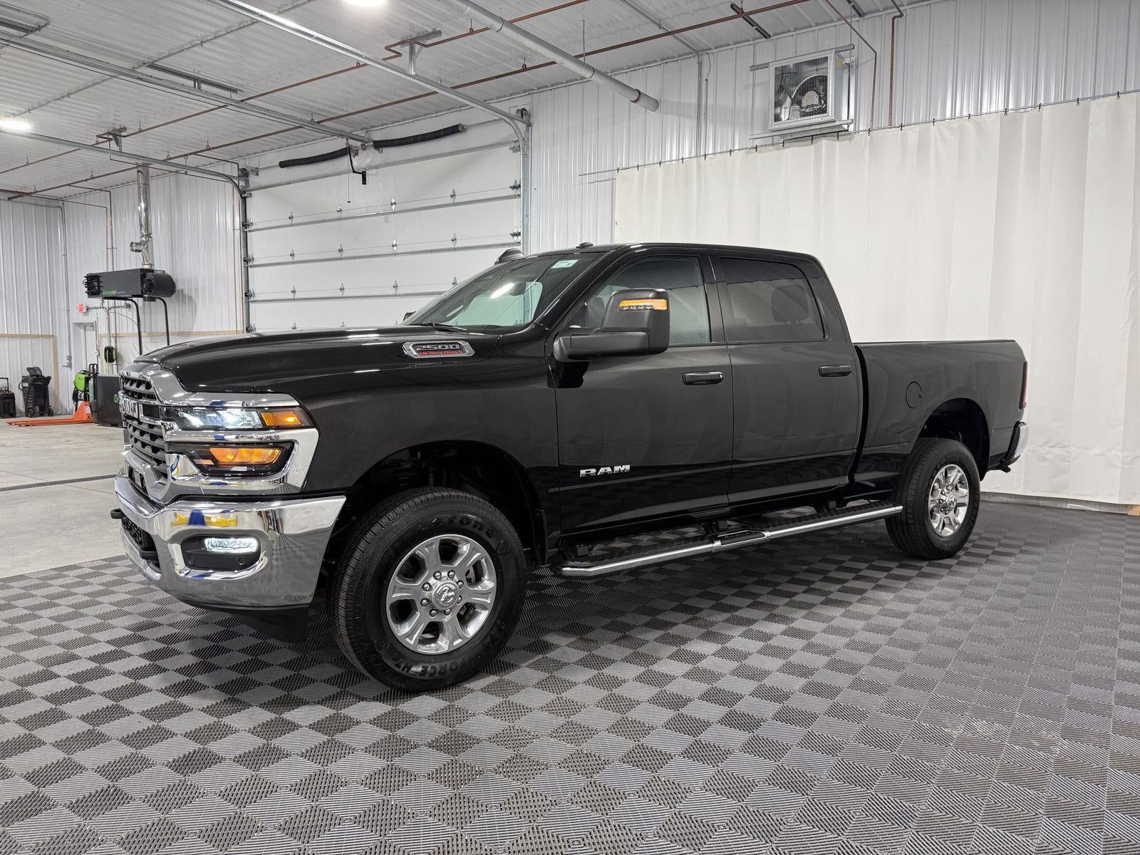 2026 RAM 2500 Big Horn/CHROME PACKAGE