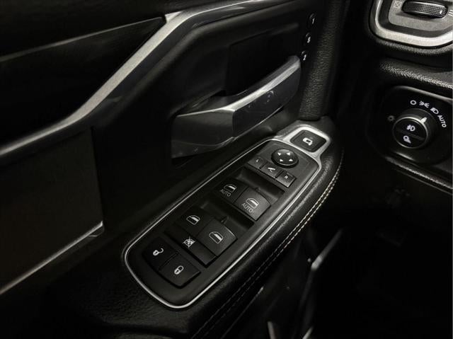 2019 RAM 2500 Laramie Crew Cab 4x4 6'4' Box