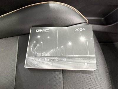 2024 GMC Terrain AWD AT4
