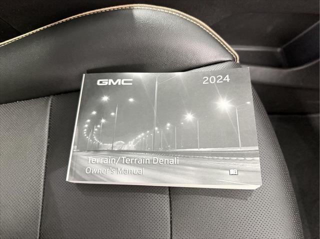 2024 GMC Terrain AWD AT4