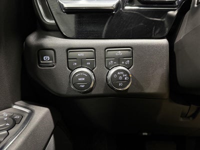 2025 GMC Sierra 1500 4WD Crew Cab Short Box Elevation with 3VL