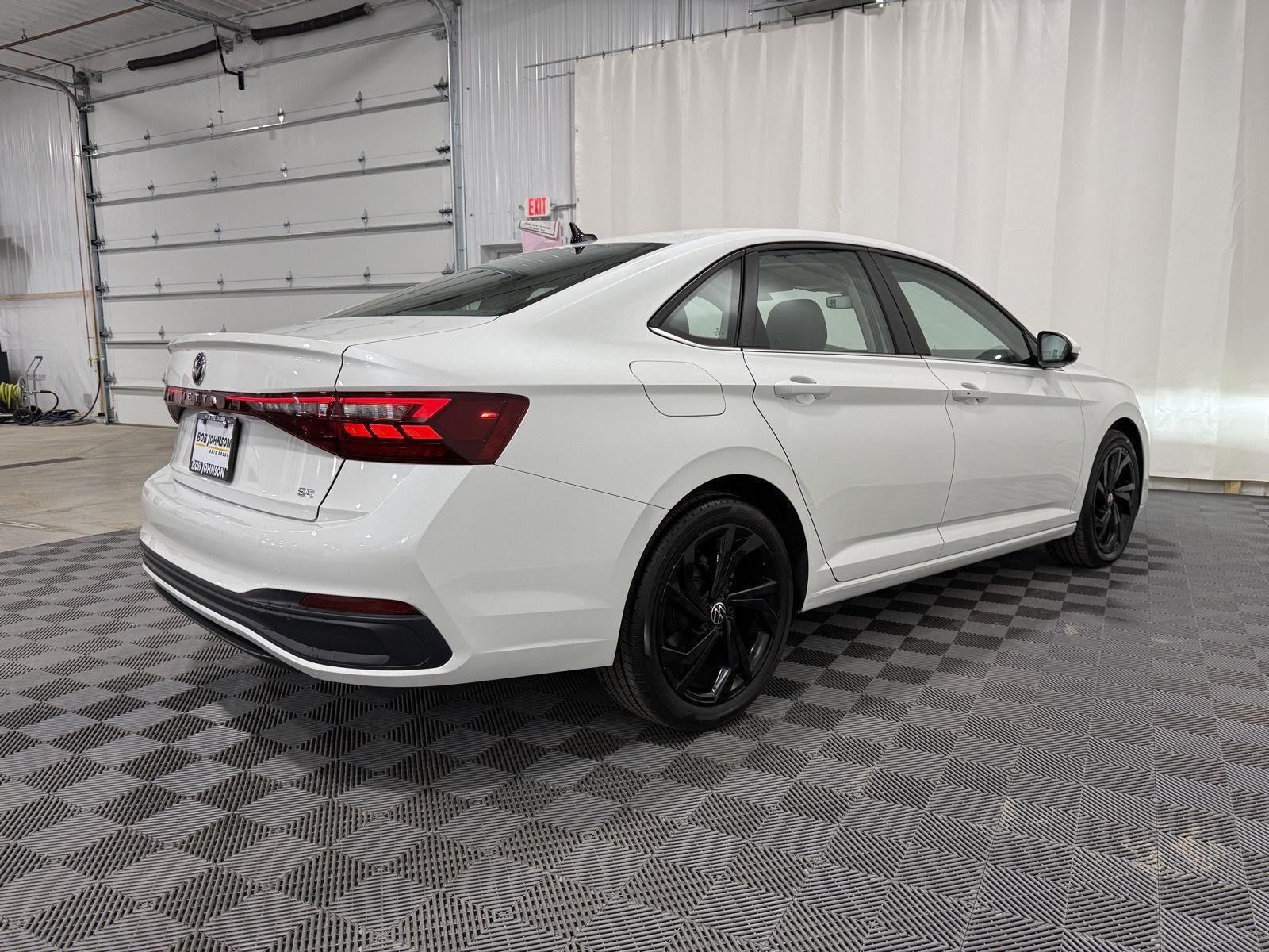 2025 Volkswagen Jetta 1.5T SE