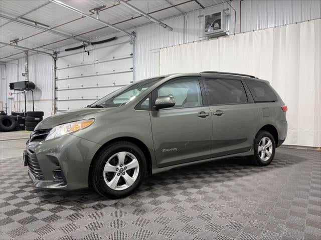 2020 Toyota Sienna LE