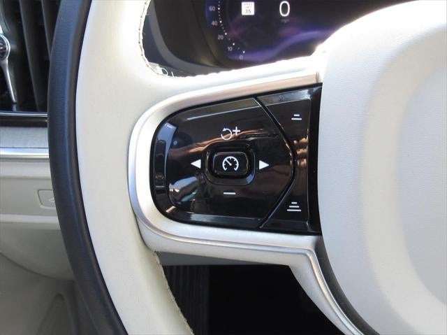 2023 Volvo S60 B5 Plus Dark Theme