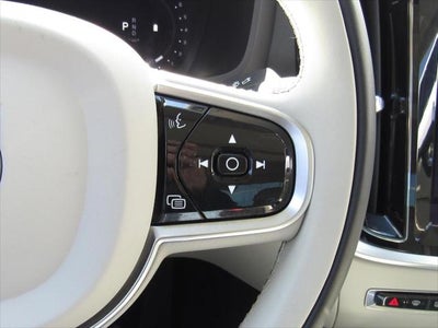 2023 Volvo S60 B5 Plus Dark Theme