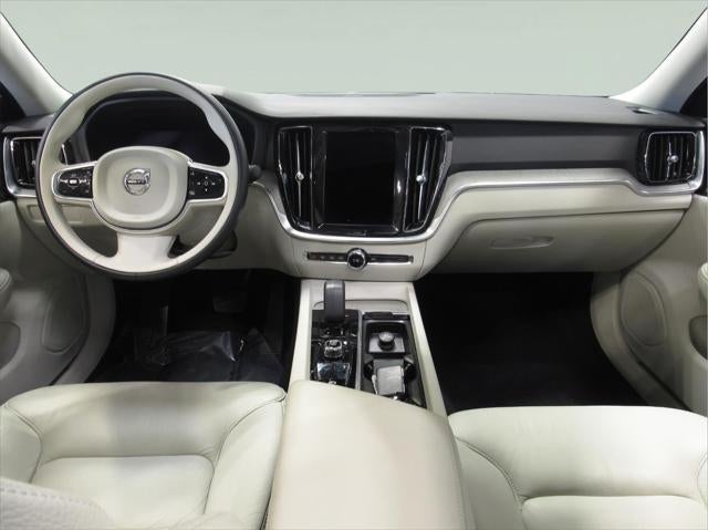 2023 Volvo S60 B5 Plus Dark Theme