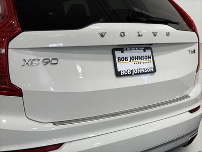 2018 Volvo XC90 T6 Momentum