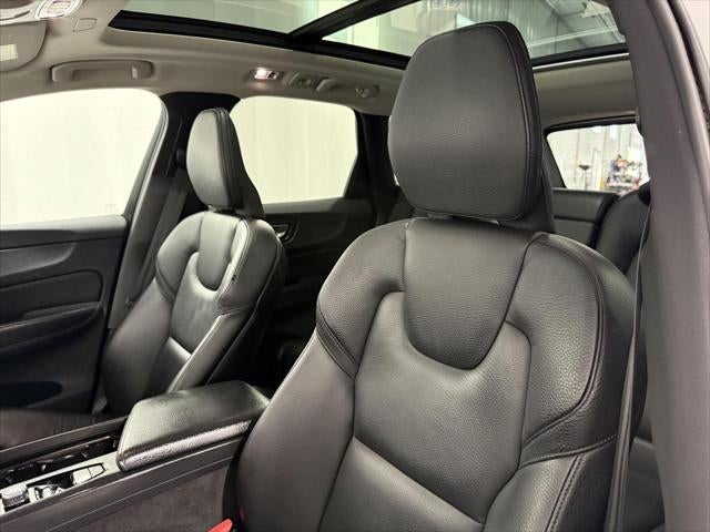 2021 Volvo XC60 T6 Momentum