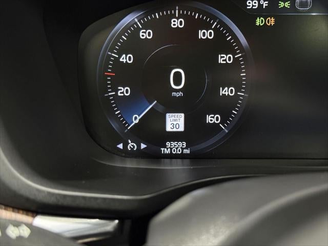 2021 Volvo XC60 T6 Momentum