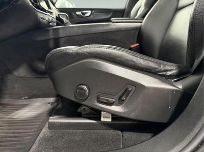 2021 Volvo XC60 T6 Momentum
