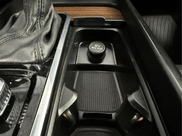2021 Volvo XC60 T6 Momentum