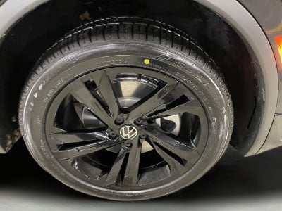 2023 Volkswagen Tiguan SE R-Line Black