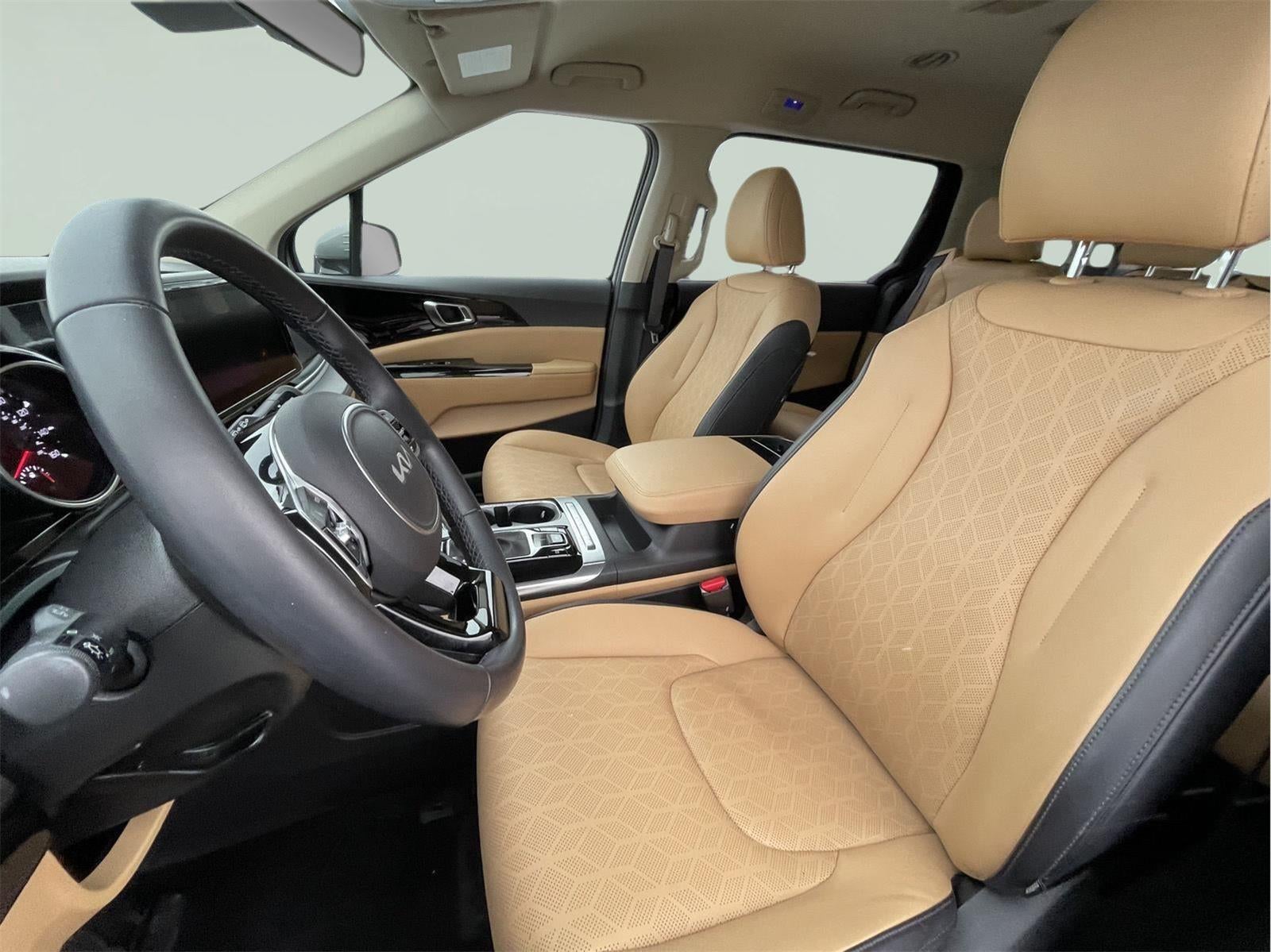 2023 Kia Carnival EX