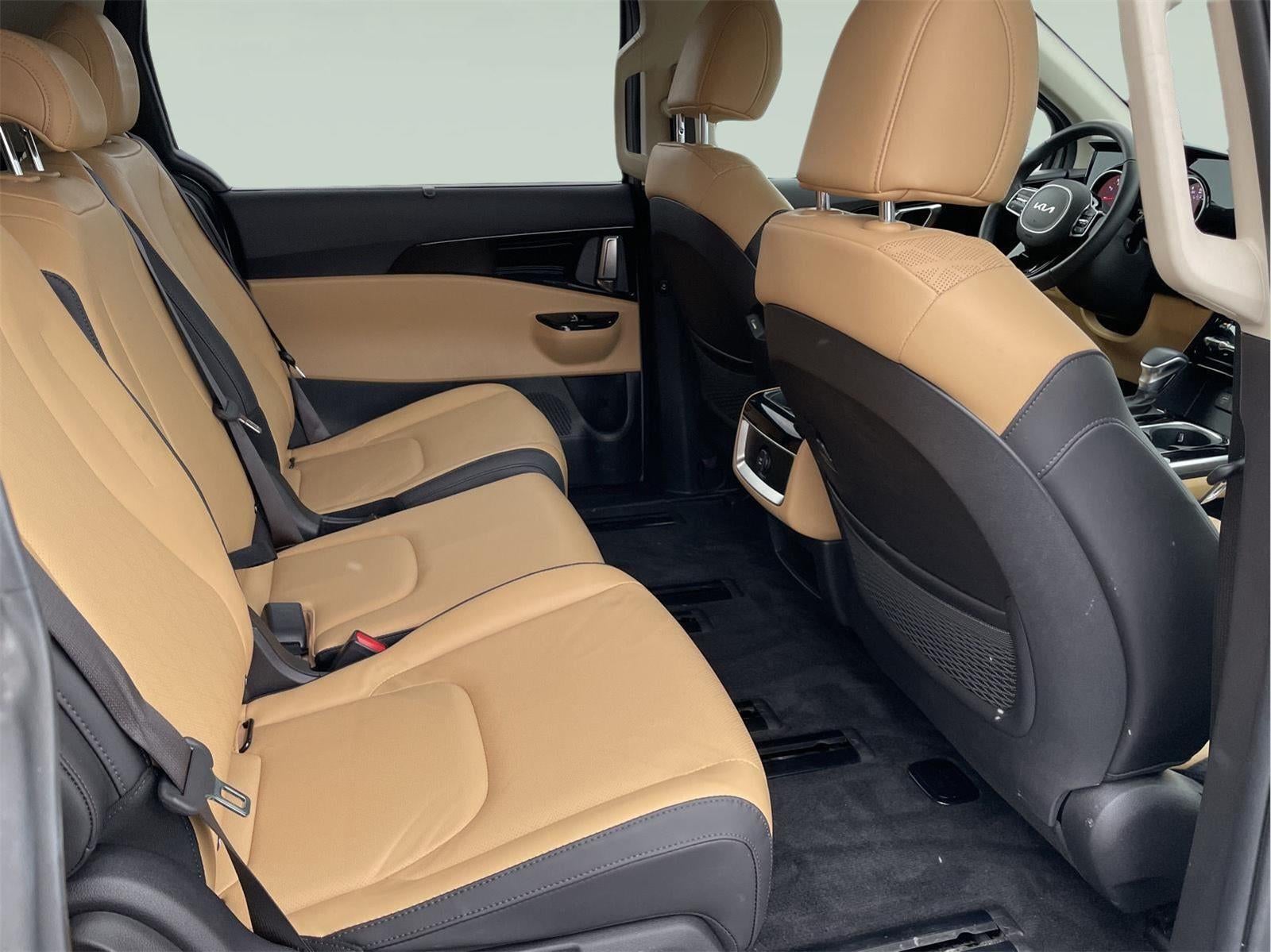 2023 Kia Carnival EX