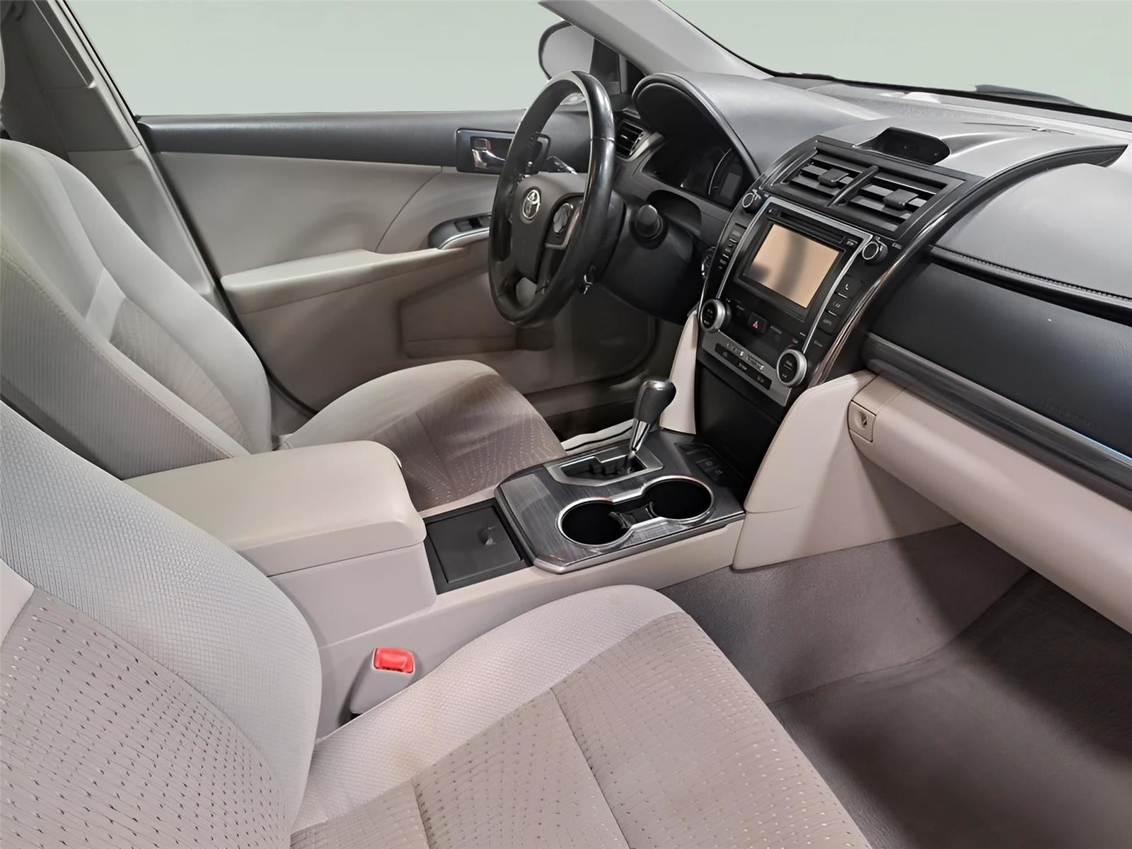 2014 Toyota Camry Hybrid XLE